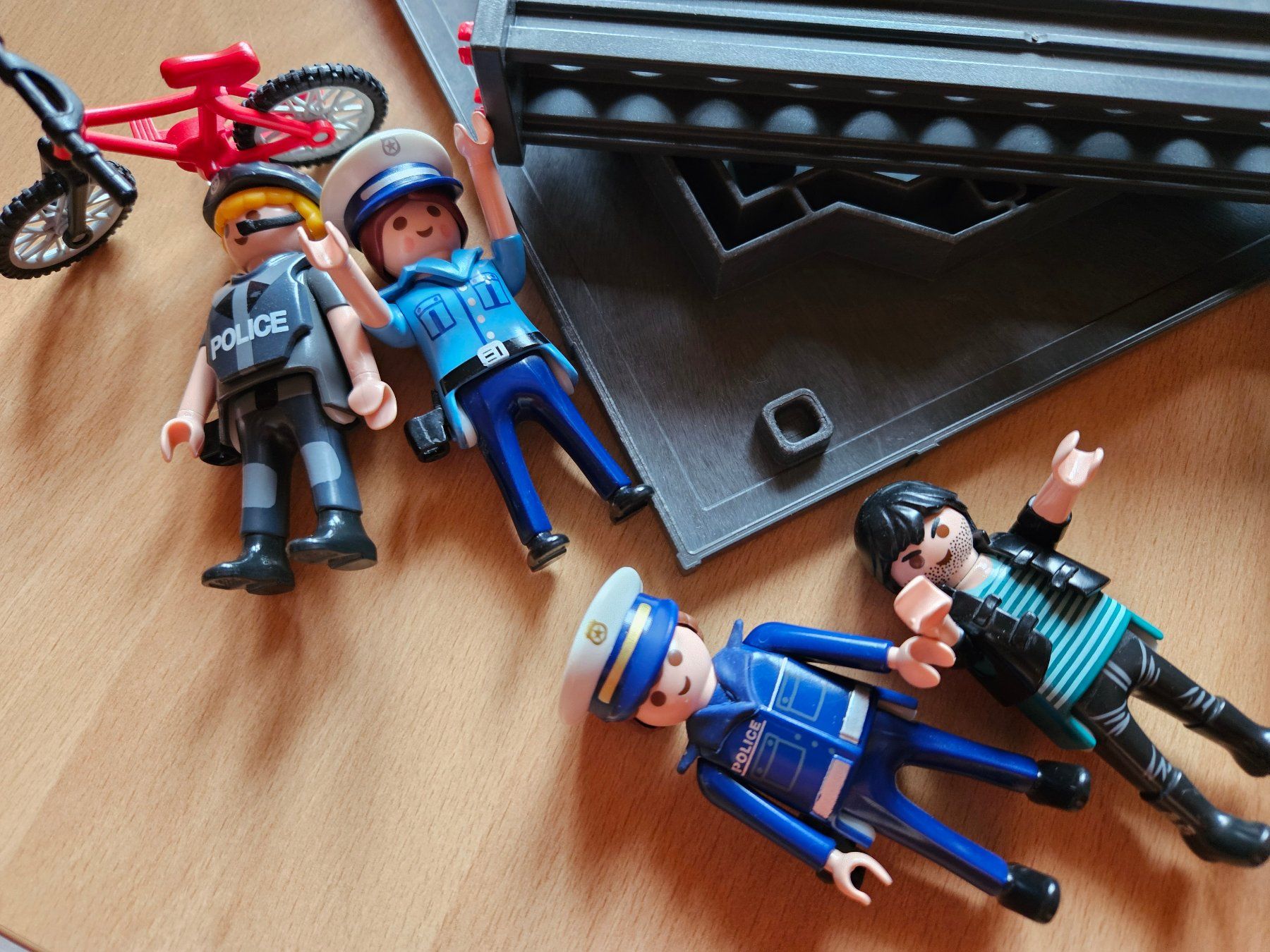 Playmobil Giocattoli: Playmobil 5176 Polizeistation – Usato da Gontenschwil venduto da regentag 5