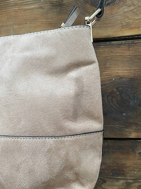 Borse da donna: Hellbraune mittlere Umhänge Tasche – Usato da Diessenhofen venduto da car_g7nt 4
