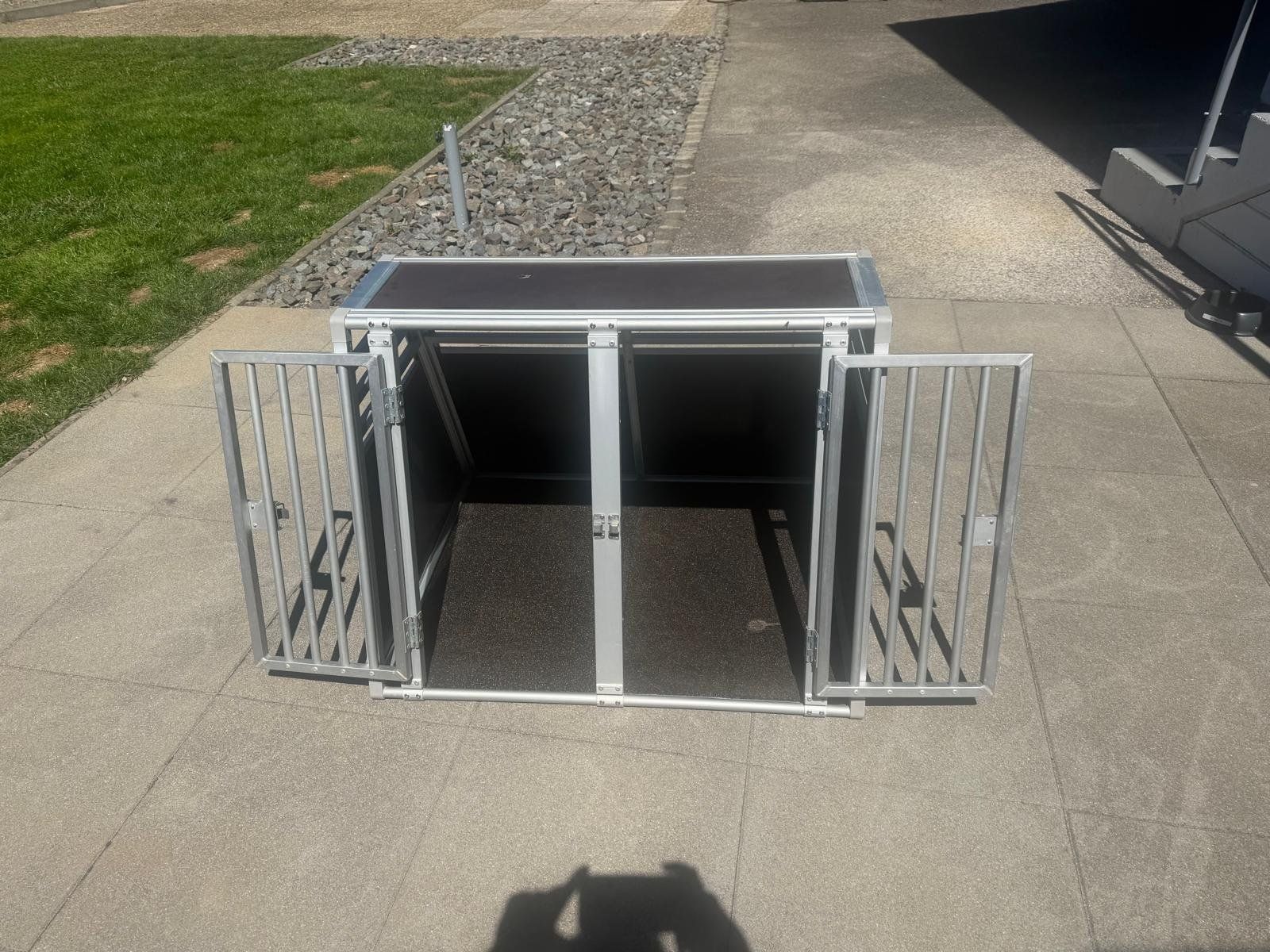Gabbie, trasporto & Sicurezza: Hundebox Aluminium gute Zustand – Usato da Holderbank SO venduto da mon_dhy5 2