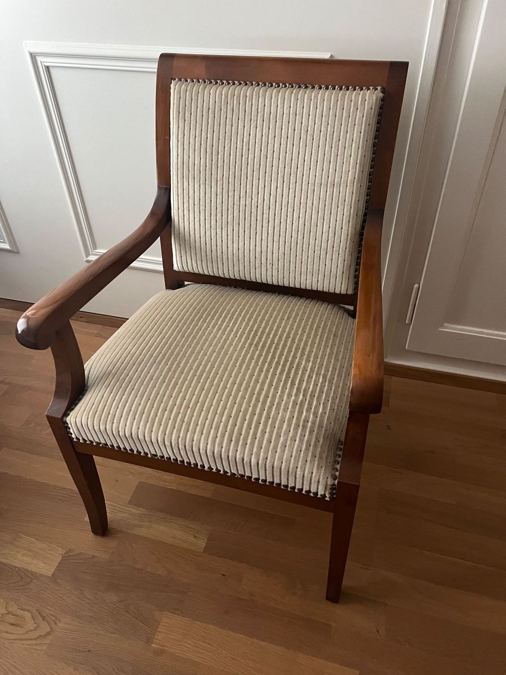 Poltrone: Fauteuil Biedermeier Nussbaum – Usato da Ostermundigen venduto da mapa9