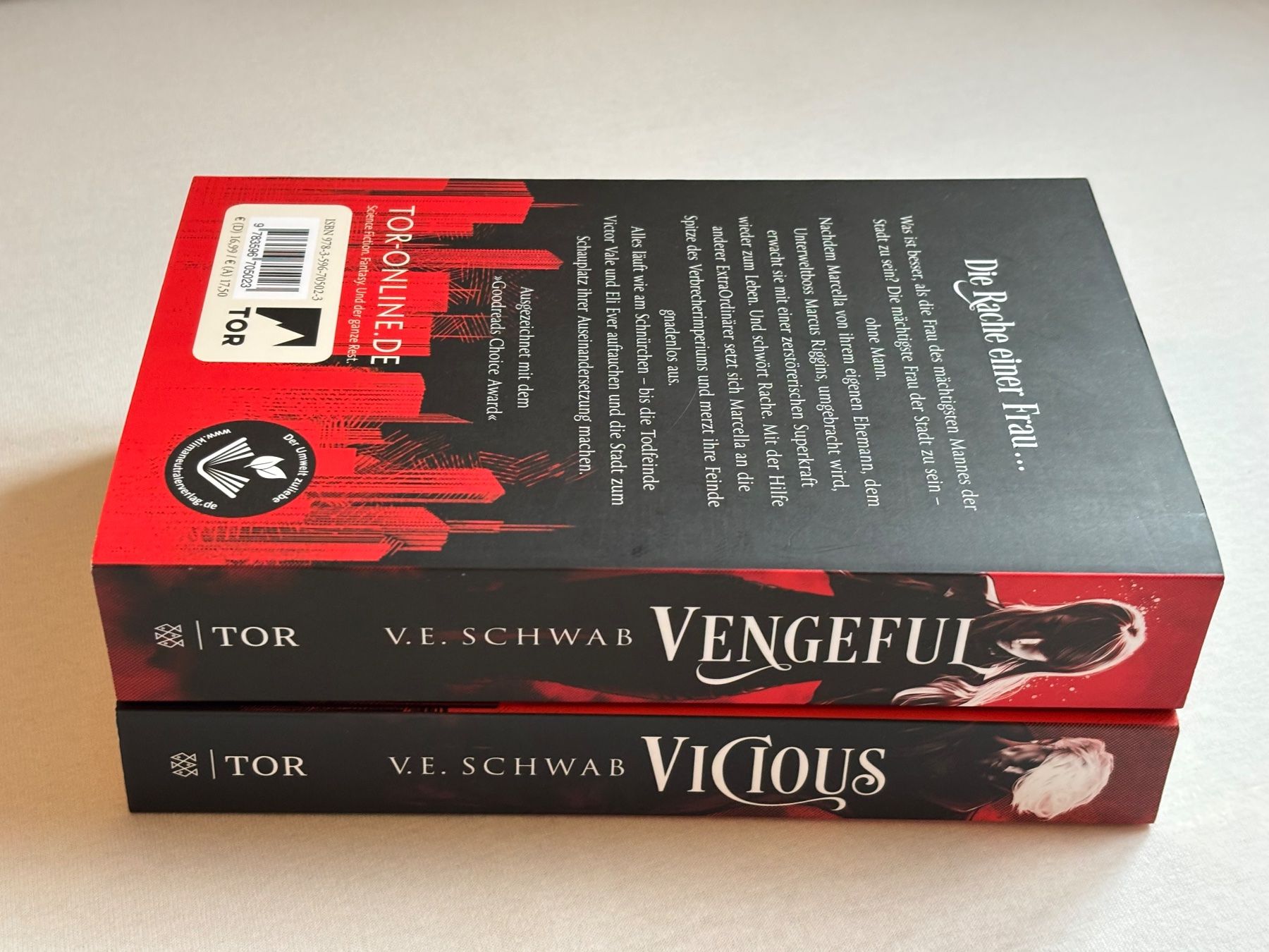 Bücher: Vicious & Vengeful von V.E. Schwab – Gebraucht aus Stäfa von lenareads 1