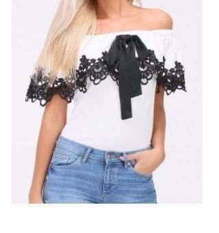 Top: Body blanc dentelle noire – Nuovo e nell'imballaggio originale da Petit-Lancy venduto da mina222