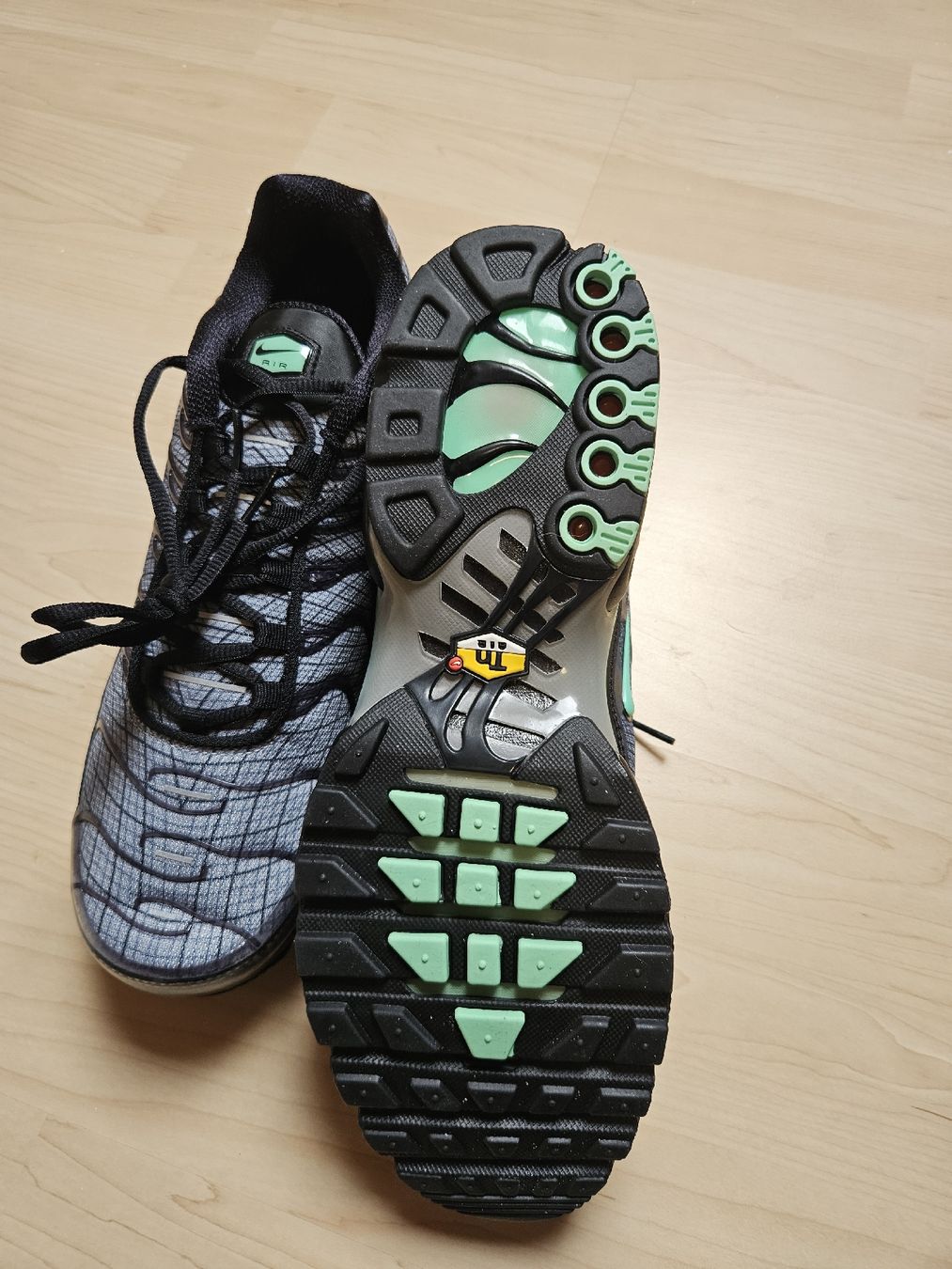 nike air max plus (requin) spirograph (Neu und originalverpackt) in ...