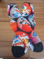 Socken mit Kinder Surprise Motiv. Coole Sommer-Socken! 