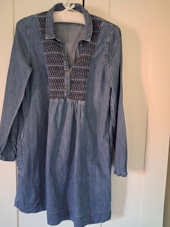 Kurzes Jeanskleid
