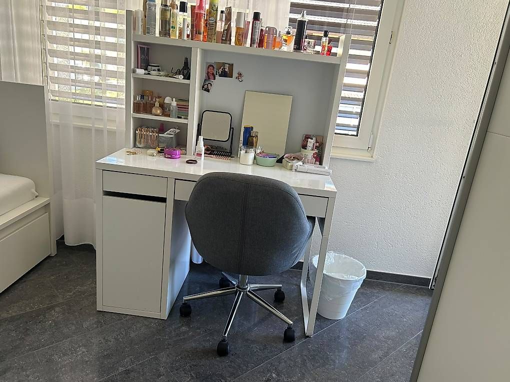 Letti: Bett / Schrank/ Tisch – Usato da Emmen venduto da doresa-3 2