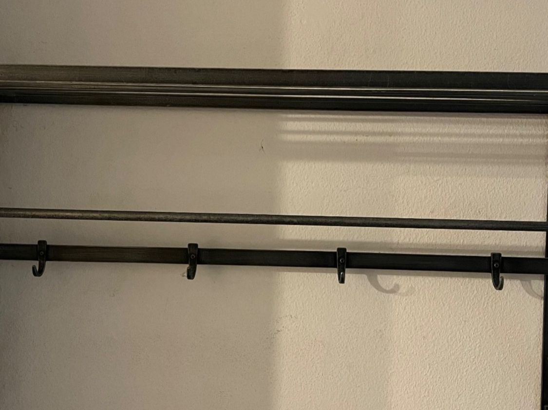 Guardaroba: Vintage Wandgarderobe aus Metall – Usato da Aeugst am Albis venduto da Samothy