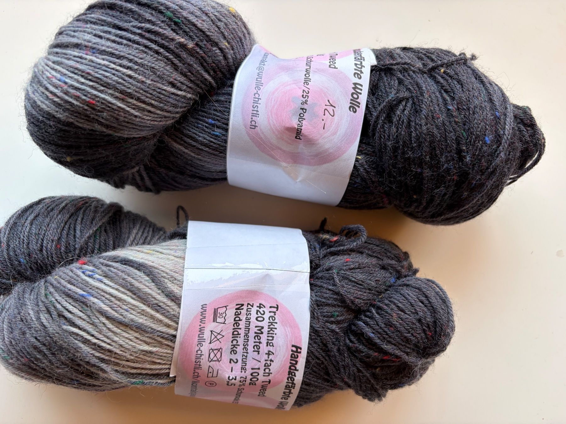 Lana: 1Knäuel Handgefärbte Trekking Tweed – Nuovo (secondo la descrizione) da Büsserach venduto da bor_s88m