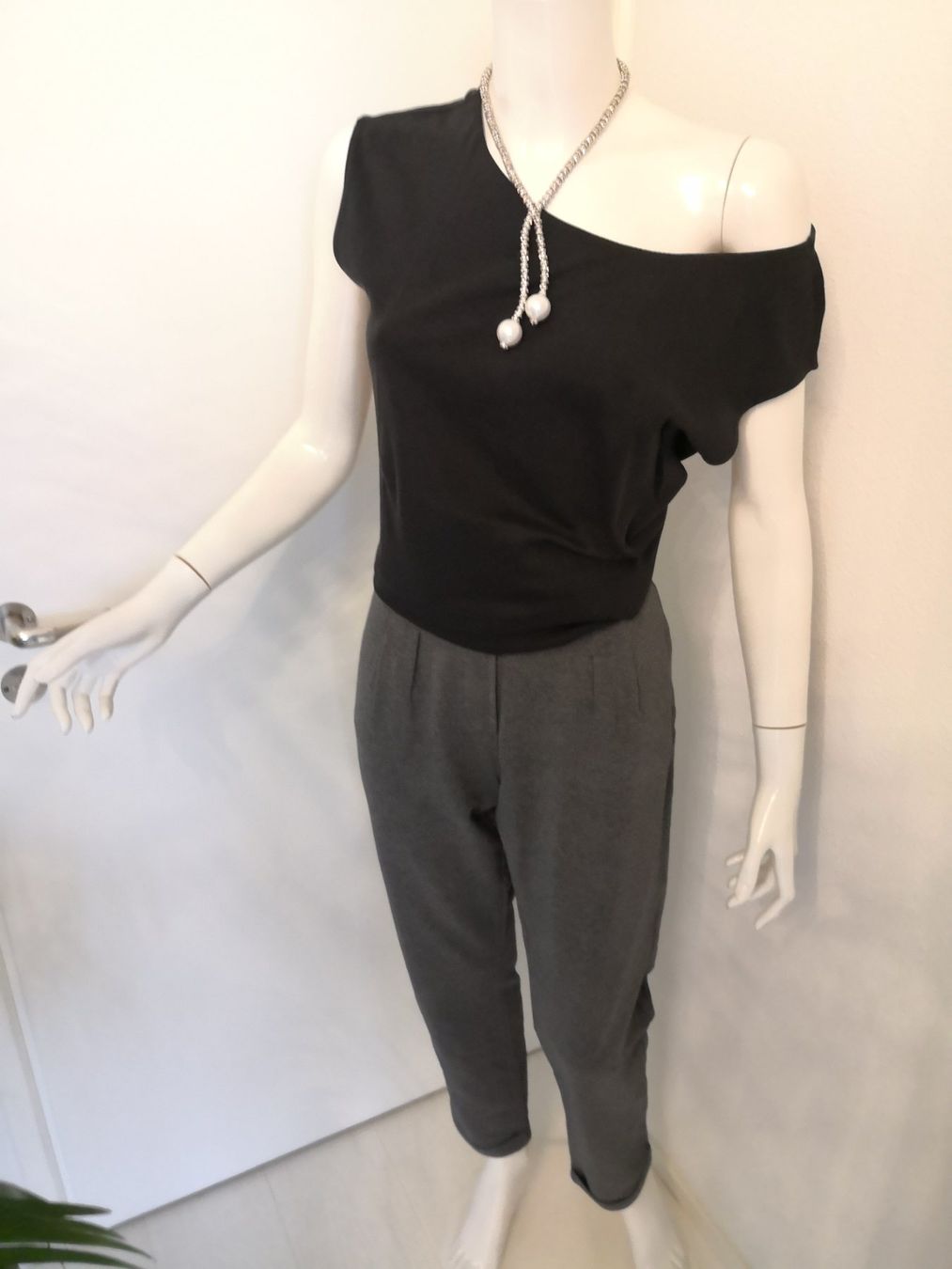 Tchibo Pantaloni: 🤩TCHIBO JOGGING-HOSE GRAU – Nuovo (secondo la descrizione) da Olten venduto da Naja-Twins-Twins 3