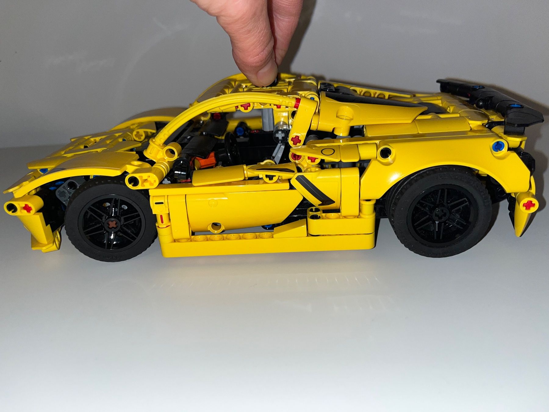 Lego Giocattoli: LEGO Technic 732 Teile Chevrolet Corvette Stingray – Usato da Stäfa venduto da Exclusive0 7