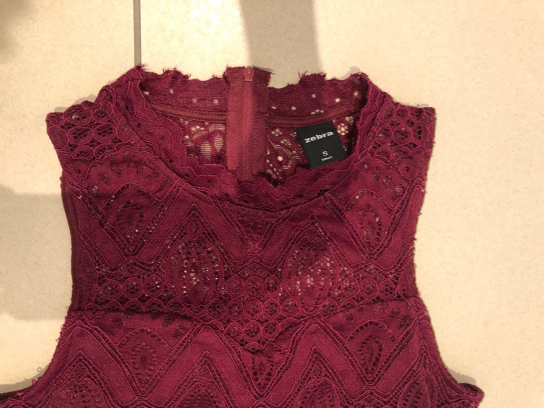Vestiti: Bordeaux Kleid  - Grosse S – Usato da Birmenstorf AG venduto da Reninata 2