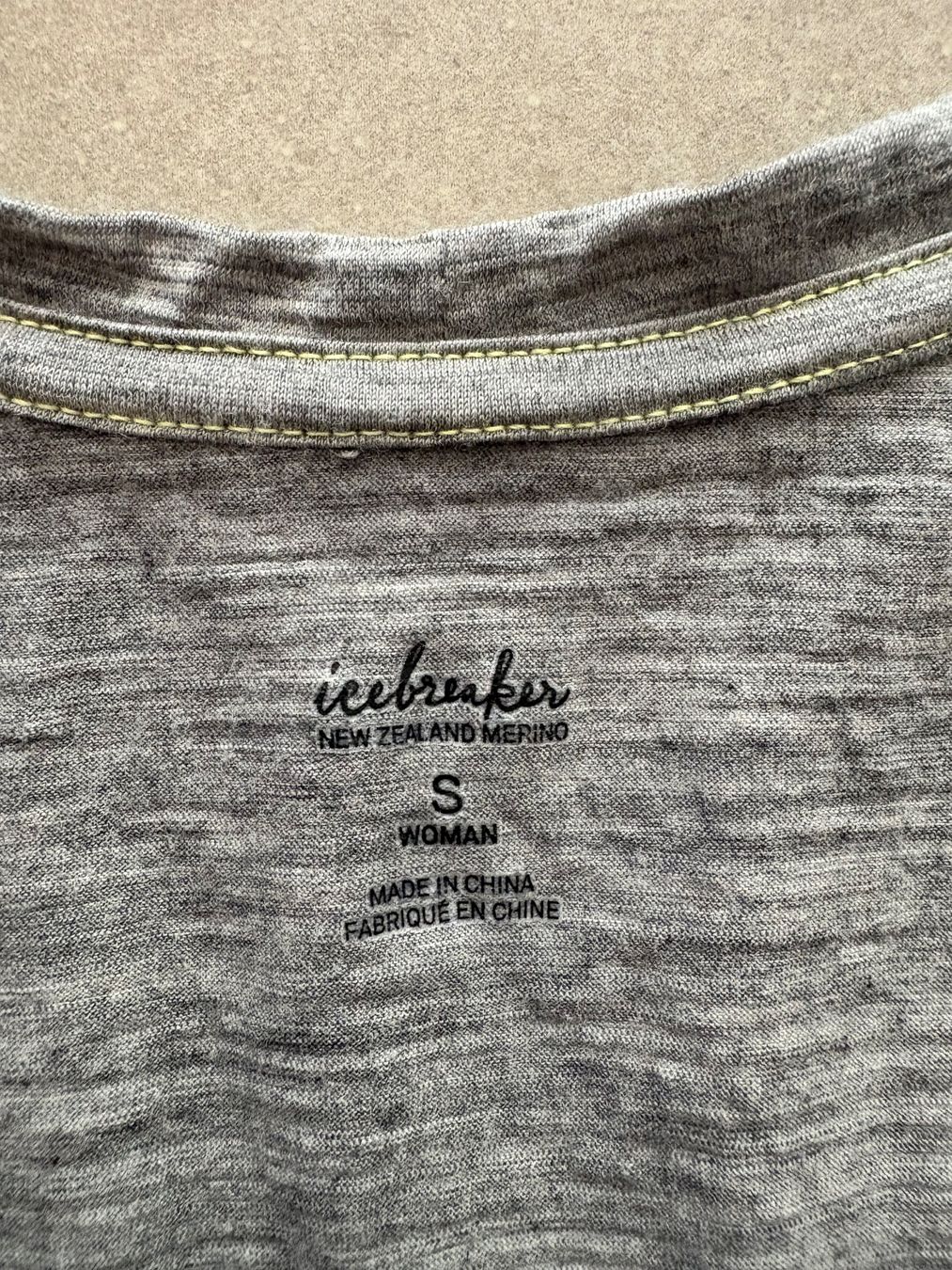 Icebreaker Top: 2 Icebreaker Merino Tanktops Gr. S – Usato da Basel venduto da El_Haraldo 2