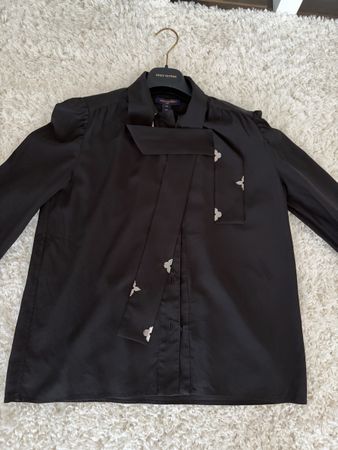 Louis Vuitton Bluse mit Lavallière-Kragen – Gr. 40 🖤