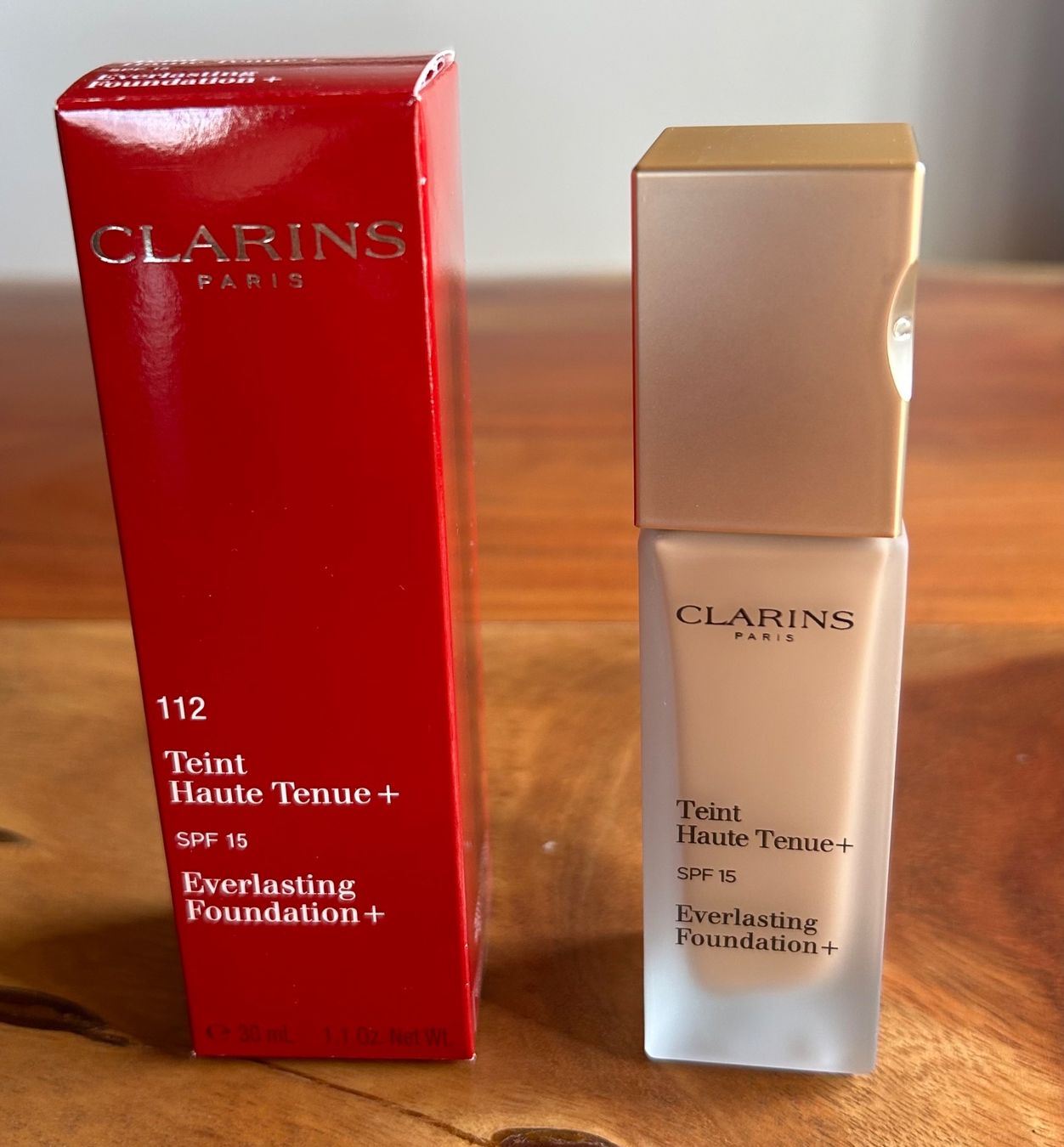 Clarins Make-up: Clarins Foundation – Nuovo e nell'imballaggio originale da Wil SG venduto da Bitzitom