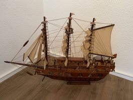 Modell-Schiff/Kriegs-Schiff 105 cm x 24 cm x 70 cm hoch