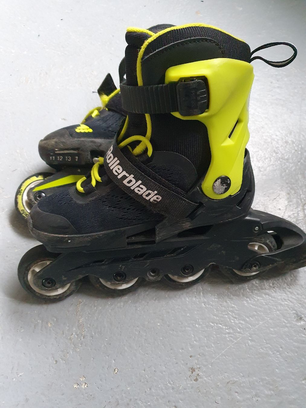 Patins à roul. & inline: Rollerblade gr.28-32 – D'occasion à Beromünster par rogerrenate