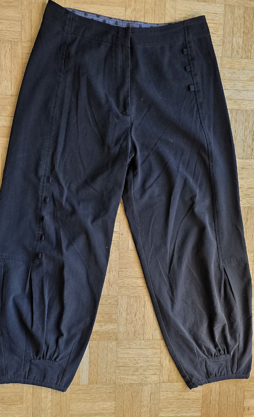 Pantaloni: Pantalon noir taille 2 – Usato da Yverdon-les-Bains venduto da van_dq65 2