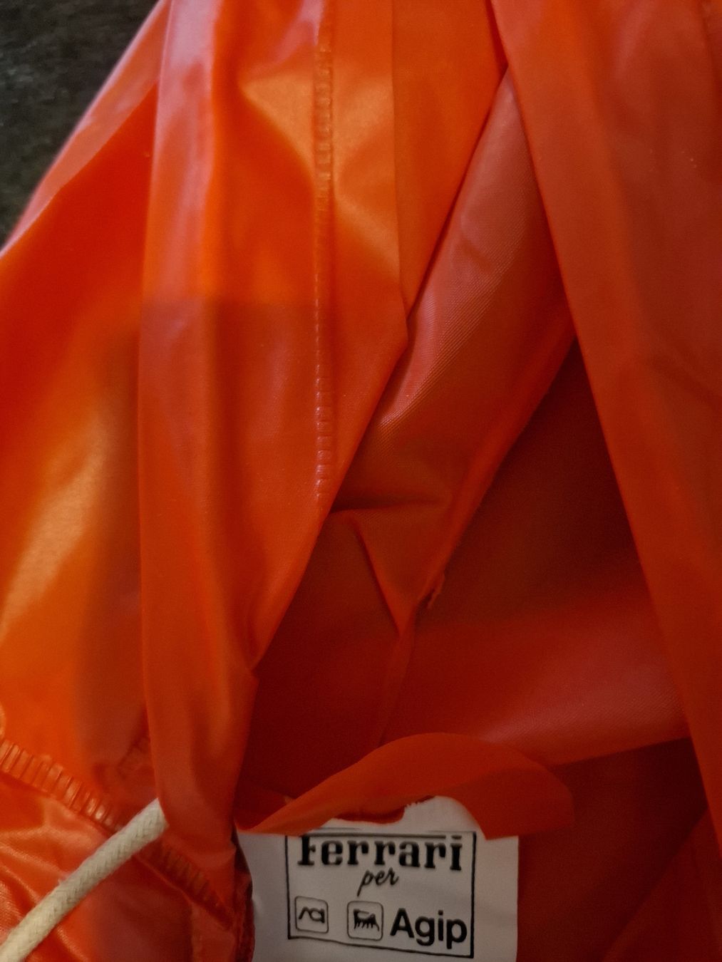 Ferrari Jacken: Veste imperméable / coupe-vent rouge Ferrari  – Gebraucht aus Le Locle von Maria.222 6