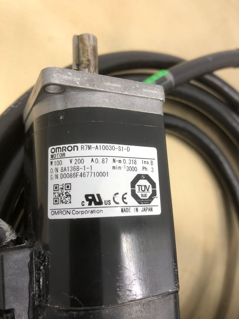 Omron Componenti elettronici: Omron R7M-A10030-S1-D Servomotor  #1 – Usato da Laufenburg venduto da Sirluger 1