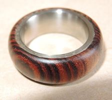 Holzring Ring Edelstahlkern Handarbeit Grösse 52 Bague bois