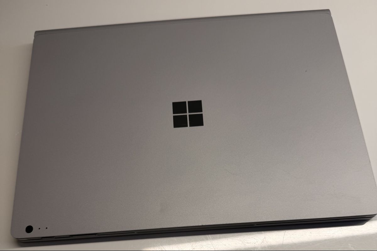 Microsoft Notebook: Surface Book 2 - RAM 8GB - SSD 256 GB – Usato da Horw venduto da Sriranjan58 4