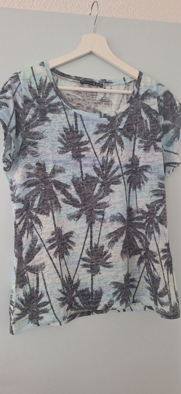 T-shirt: Damen T-Shirt Gr. 42 – Usato da Schwyz venduto da cla_8w6t