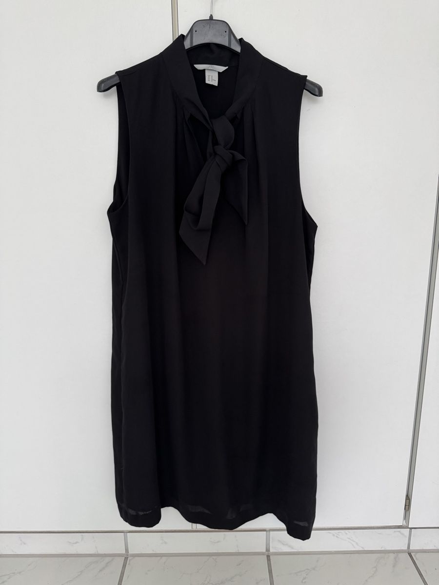 H&M Vestiti: Schwarzes Kleid, Grösse 42 – Usato da Emmenbrücke venduto da Florentina27