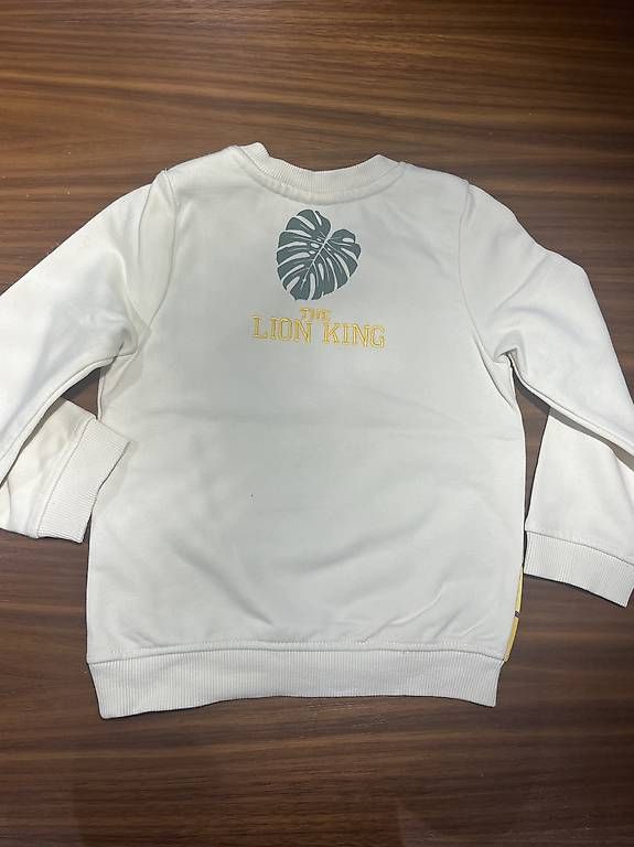 Pullover & Sweatshirts: Felpa Lion King – Gebraucht aus Viganello von gag_b22t 1