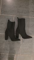 Damen Stiefeletten schwarz Absatz Grösse 38 Zustand gut