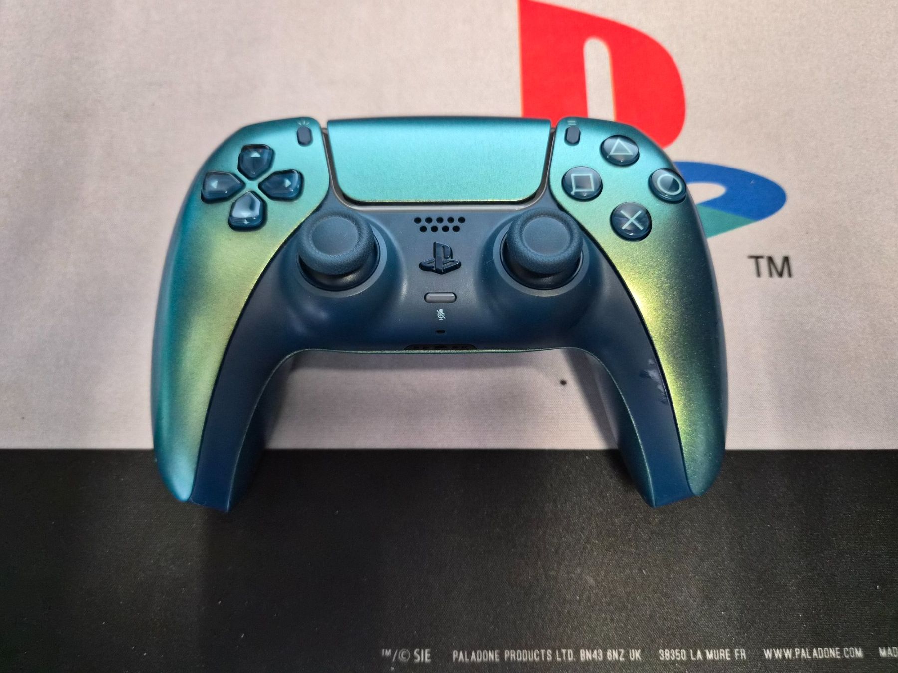 Sony Controller: PS5 DualSense Controller in sommerl. Farbverlauf! + Kabel – Usato da Zürich venduto da Joselito0
