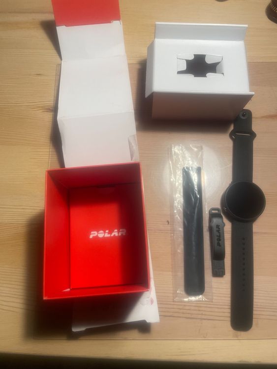 Montre connectée Polar Pacer Noir - Montre connectée - Achat & prix