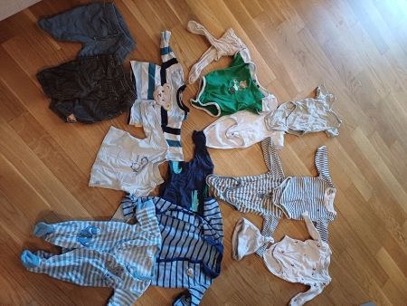 Baby Kleiderpaket Gr. 56/50 vieles