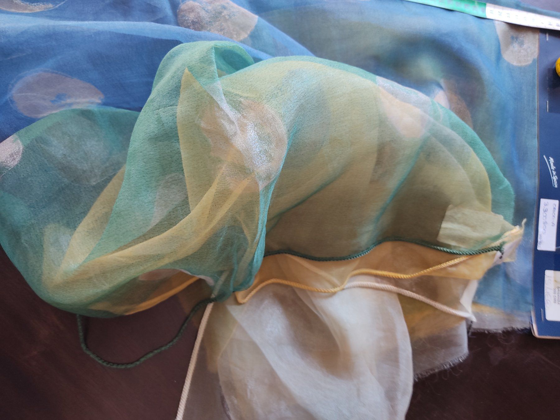 Tessuti: 4 Chutes de tissu Organza – Usato da Bern venduto da Celinesim99 2
