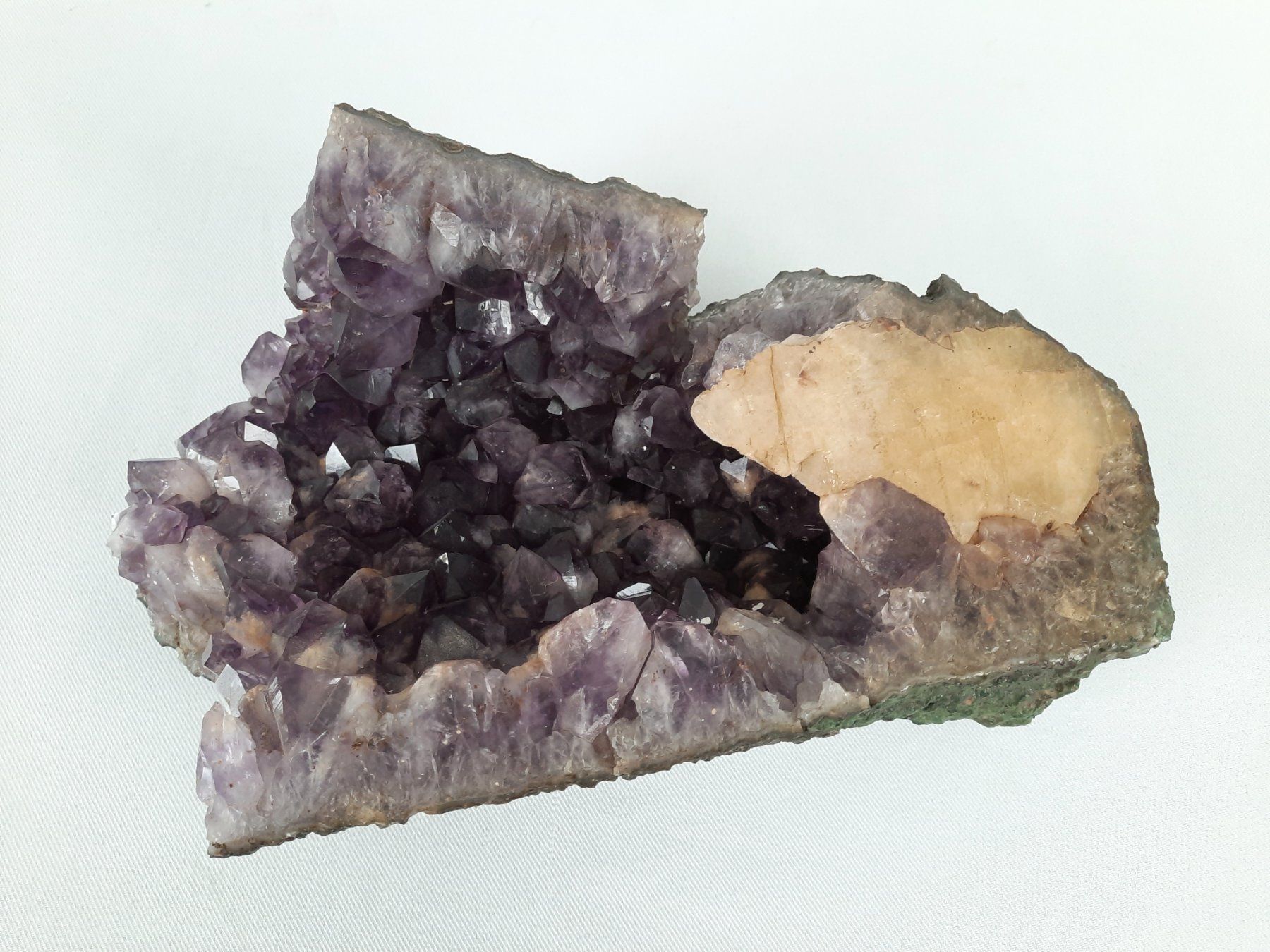 Minéraux & Lithothérapie: Amethyst Druse 3.9 Kg – D'occasion à Beinwil am See par Restwert_Beinwil