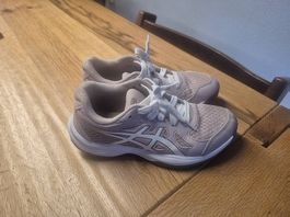 Hallenturnschuhe Asics 34.5