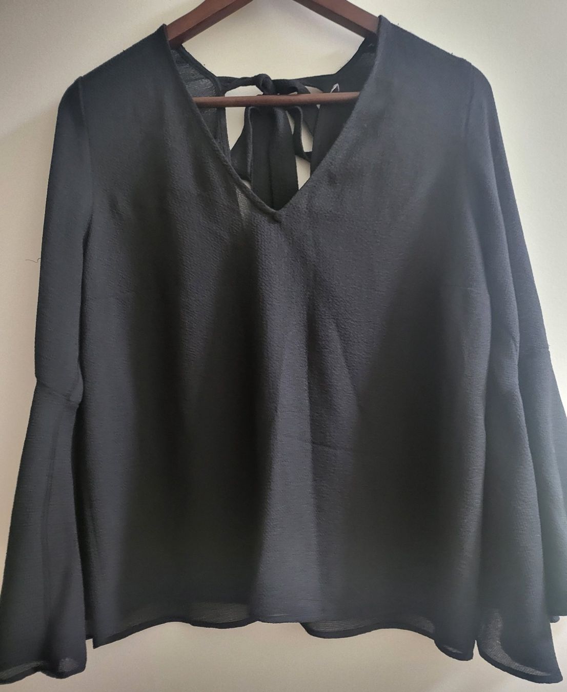 Blusen: Elegante Damen Bluse, Schwarz – Gebraucht aus Basel von sci_67ms