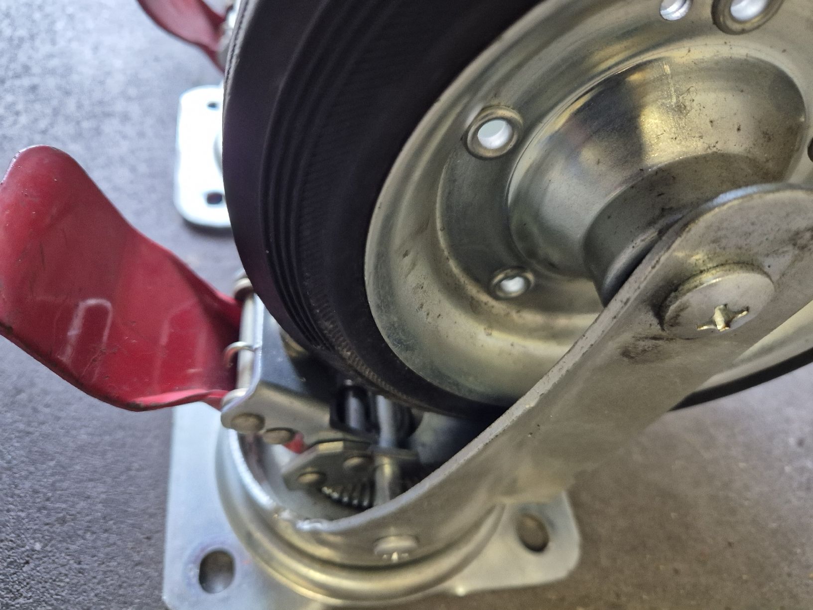 Altro per Ufficio & Commercio: 2 stk Rollen gelenkt mit Bremse – Usato da Hausen AG venduto da roland86190 2