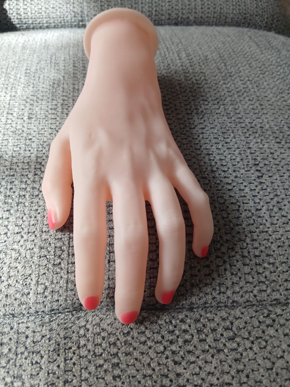 Alle Dekorationen: Plastik hand – Neu (gemäss Beschreibung) aus Niederönz von jes_9vs5 1