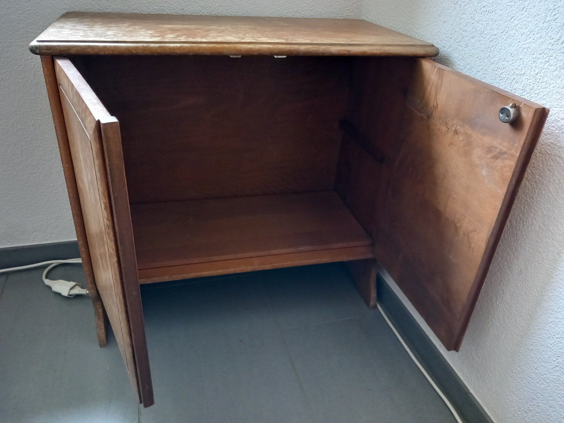 Armadi: Kleiner Bauernschrank – Usato da Winterthur venduto da koc_dr8f 1