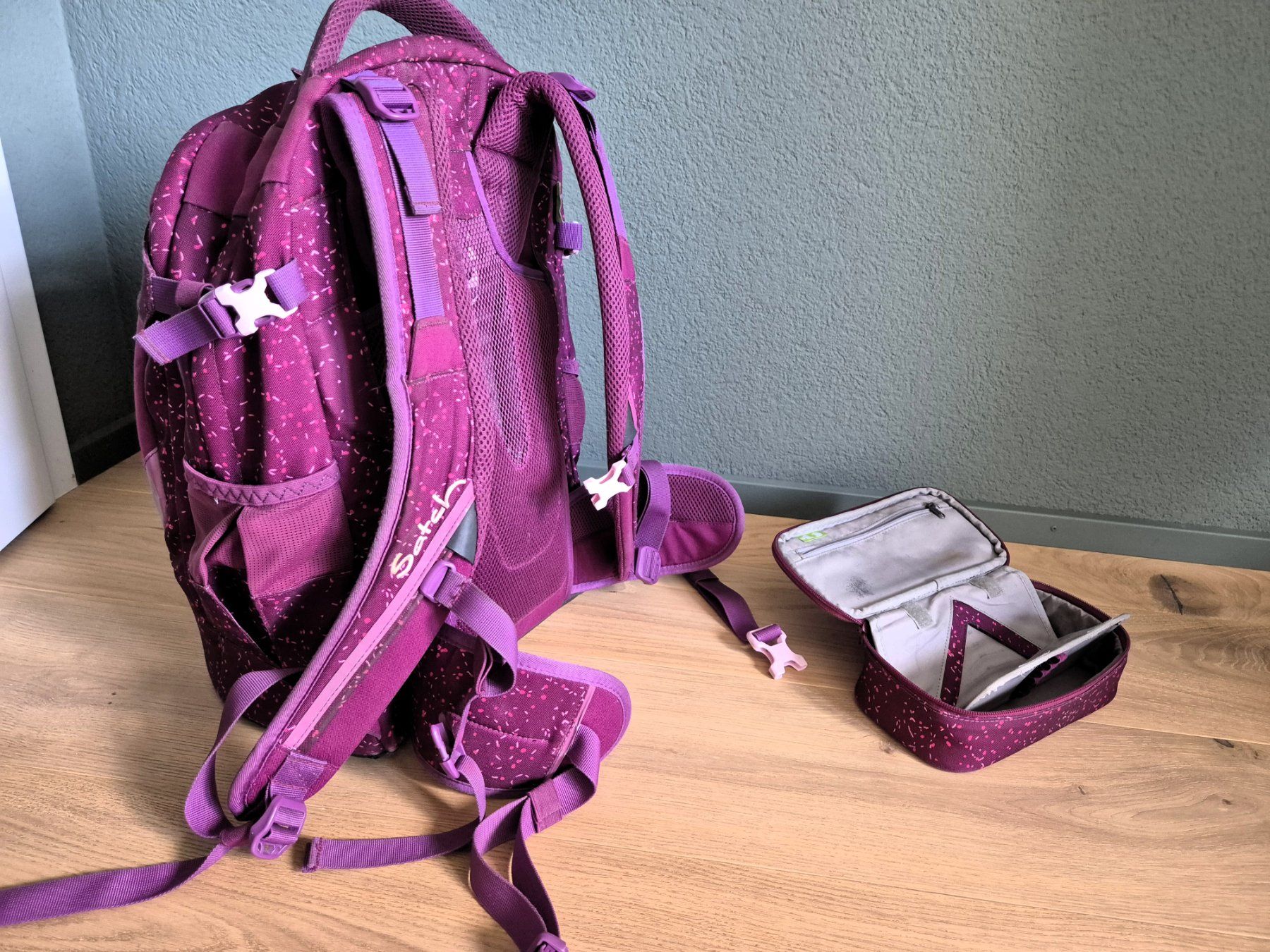 Satch Kindertaschen: Satch Schulrucksack lila mit Etui – Gebraucht aus Aarburg von Wobbler20 3