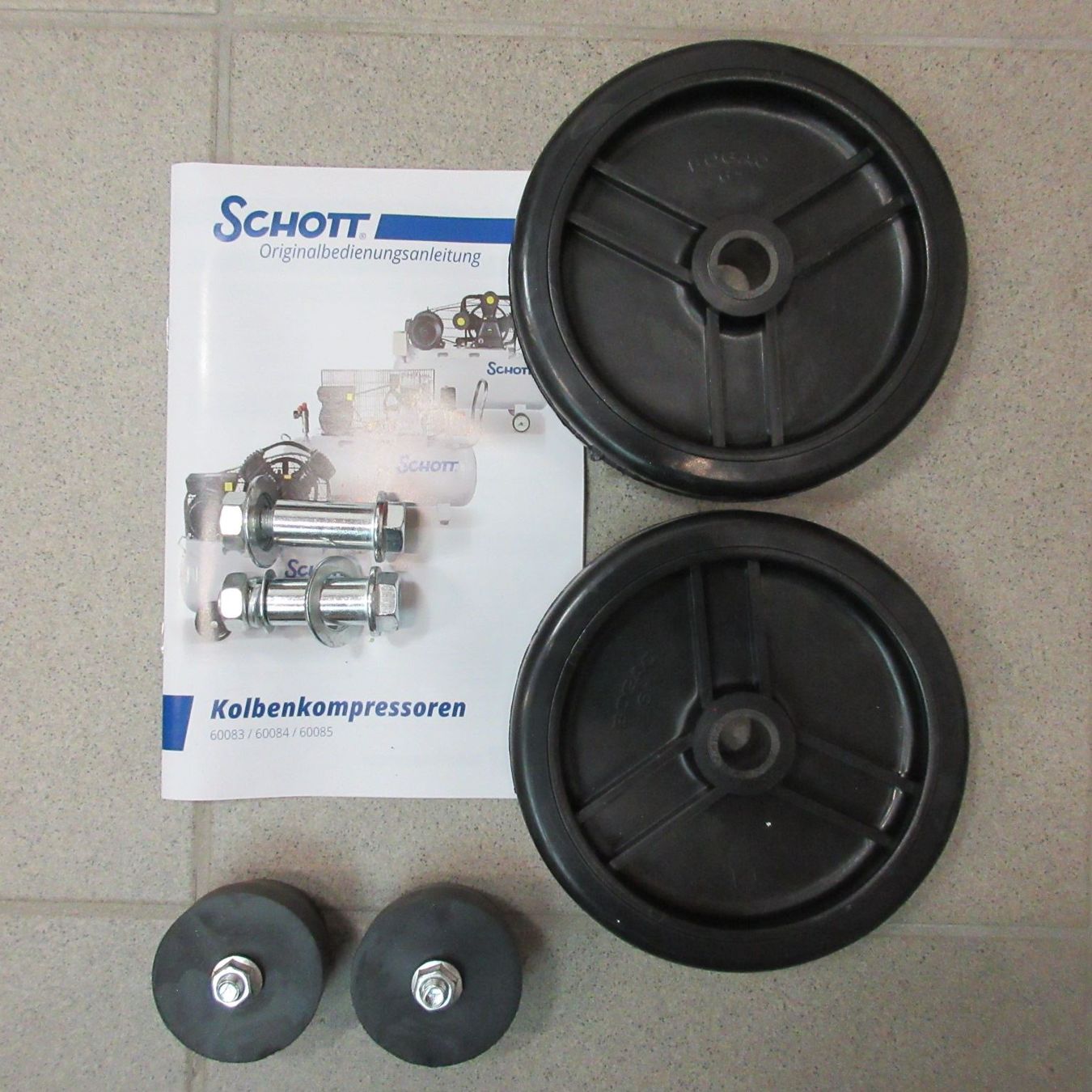 Compressori: Schott Druckluft Kompressor 100l  2200W Druckluftkompressor – Nuovo (secondo la descrizione) da Baar venduto da Werkzeugzentrum 5