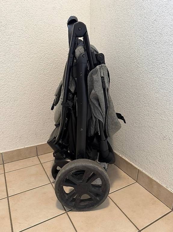 Joie Kinderwagen: Joie Litetrax Kinderwagen – Gebraucht aus Kriens von Rina456 2