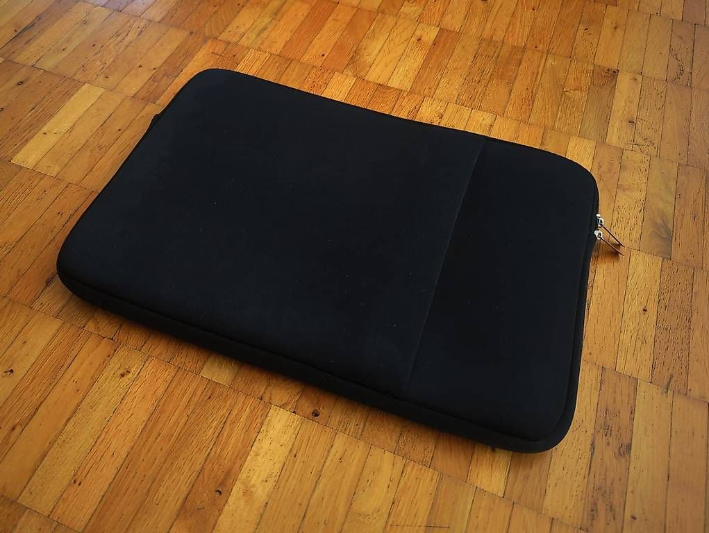 Covers & Taschen: 16" Laptop-Schutzhülle "Tech-Protect Neopren Sleeve" – Gebraucht aus Kreuzlingen von misfit777
