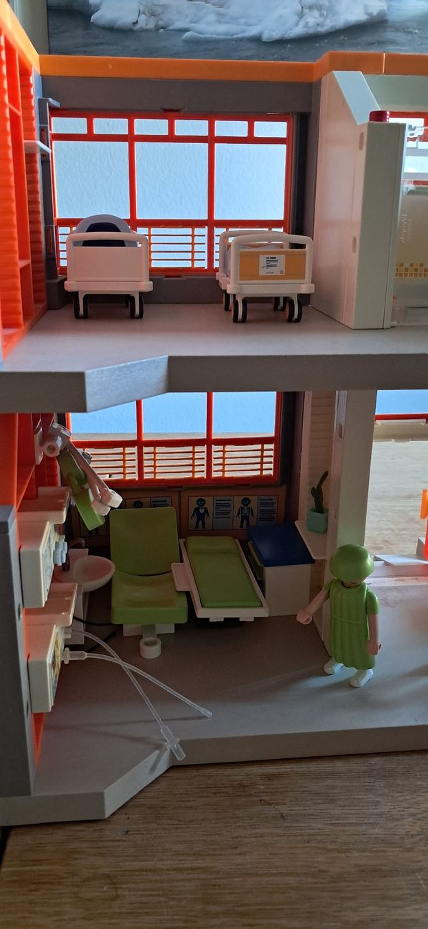 Playmobil Spielzeuge: Playmobil Krankenhaus – Gebraucht aus Nidau von Darkpooh 1