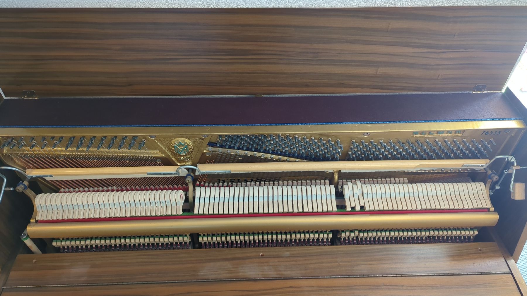 Strumenti musicali: Klavier WELMAR – Usato da Lyss venduto da 3250er 3