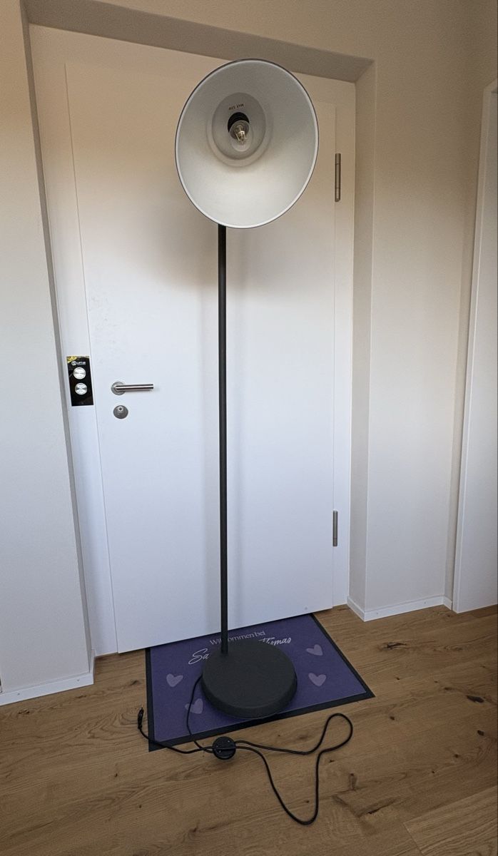 Ikea Lampade: Stehleuchte, Schwarz, Verstellbar – Usato da Othmarsingen venduto da Sandra-24