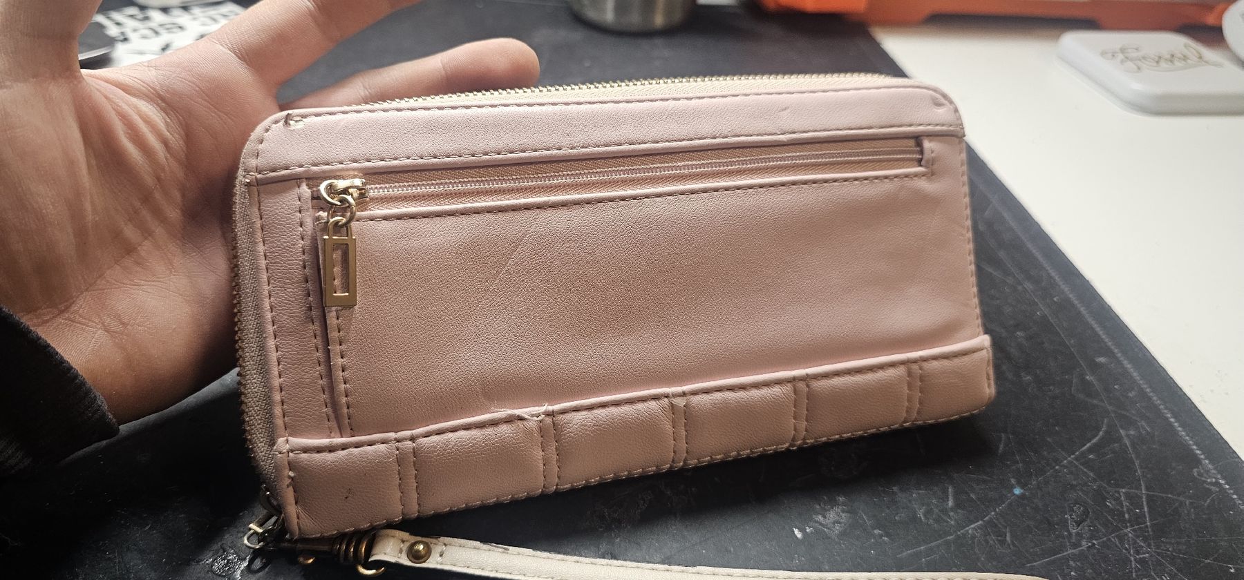 Guess Cover & Protezioni schermo: Guess Portemonnaie / Brieftasche – Usato da Lyss venduto da Tigaslopezzz 3
