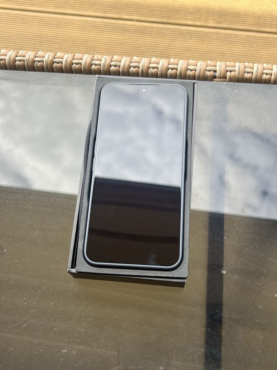Telefoni cellulari / Smartphones: Solana Seeker Chapter 2 Phone Neu – Nuovo e nell'imballaggio originale da Oberhasli venduto da ivo_gk8x 2