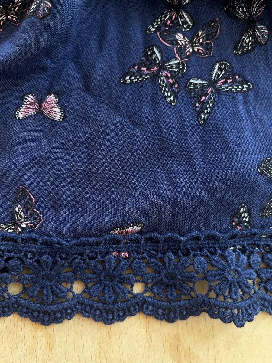 C&A Camicette: Bluse mit Schmetterlingsmuster und Spitze – Usato da Bern venduto da sosophie 2