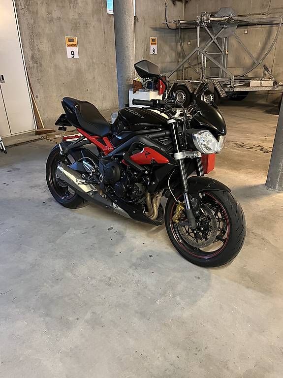 Triumph Strada: Triumph Street Triple 675R ABS – Usato da Nidau venduto da dem_yzv9